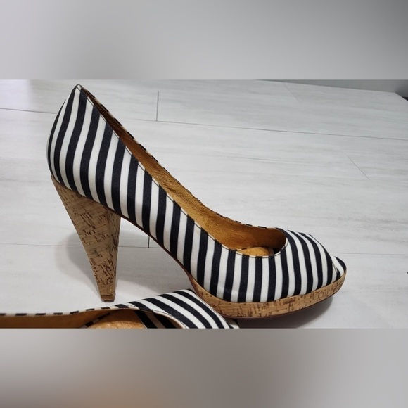 MICHAEL Kors Pumps - Picture 5 of 10